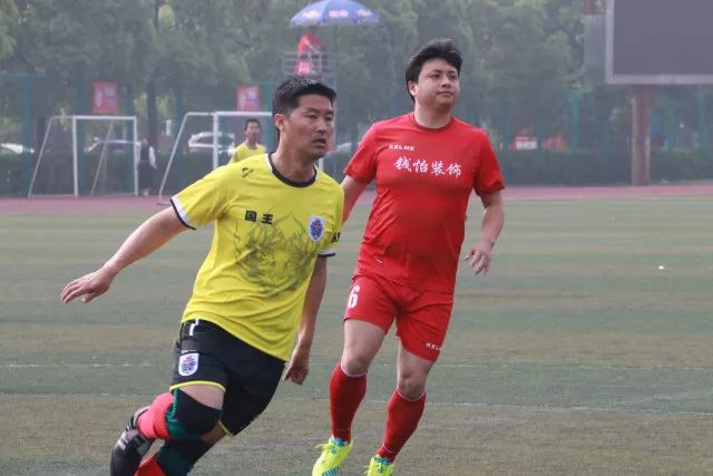 官宣：湖人双向合同签7尺中锋 新秀年场均3+3