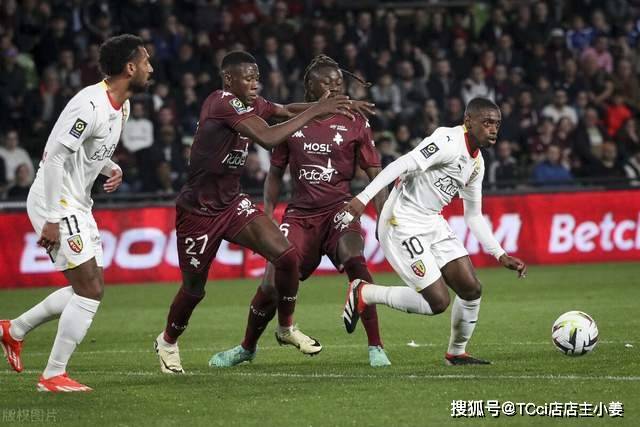 英超-哈兰德破门萨维尼奥传射 曼城2-0莱斯特城